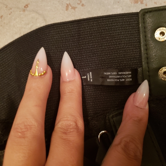 Corset belt ( SOLD ) - Picture 2 of 2